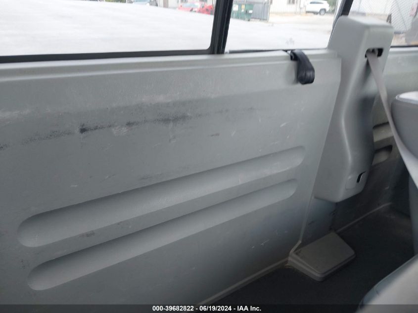 2005 Ford F-150 Stx/Xl/Xlt VIN: 1FTRF12245NA92718 Lot: 39682822