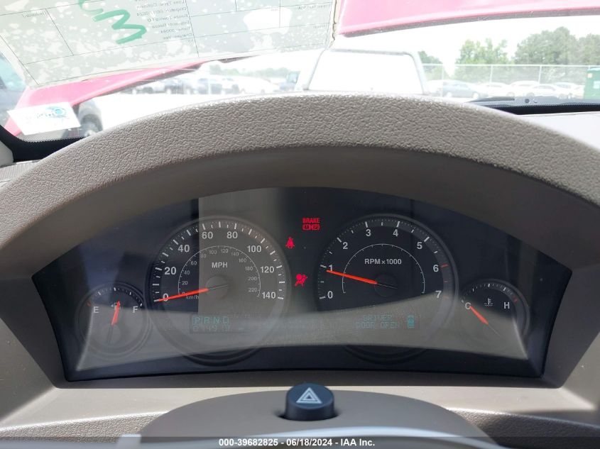 2005 Jeep Grand Cherokee Laredo VIN: 1J8HR48N25C552789 Lot: 39682825