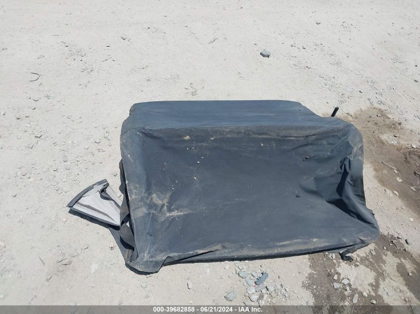 2000 Jeep Wrangler Se VIN: 1J4FA29P6YP765813 Lot: 39682858