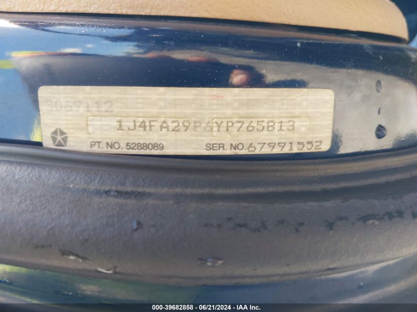 2000 Jeep Wrangler Se VIN: 1J4FA29P6YP765813 Lot: 39682858