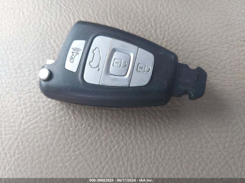 2012 Hyundai Veracruz Limited VIN: KM8NU4CC9CU187559 Lot: 39682925