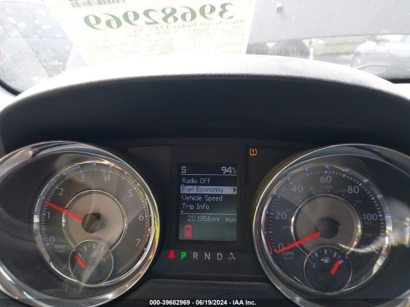 2011 Chrysler Town & Country Touring L VIN: 2A4RR8DG5BR733425 Lot: 39682969