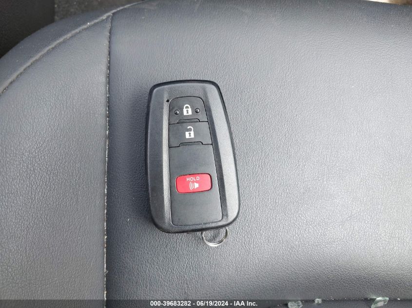 2020 Toyota Prius Xle Awd-E VIN: JTDL9RFU3L3017136 Lot: 39683282