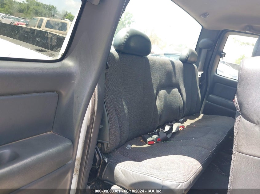 2002 Chevrolet Silverado 1500 VIN: 1GCEC19T92E203118 Lot: 39683381