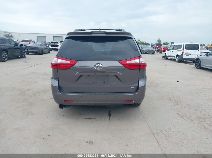2019 Toyota Sienna Xle 8 Passenger VIN: 5TDYZ3DC2KS995993 Lot: 39683398