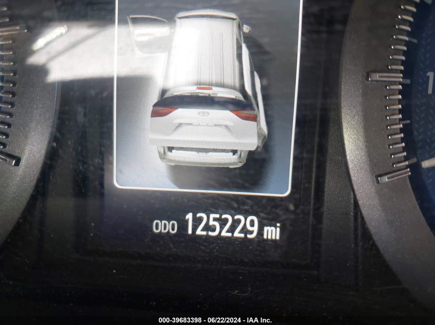 2019 Toyota Sienna Xle 8 Passenger VIN: 5TDYZ3DC2KS995993 Lot: 39683398