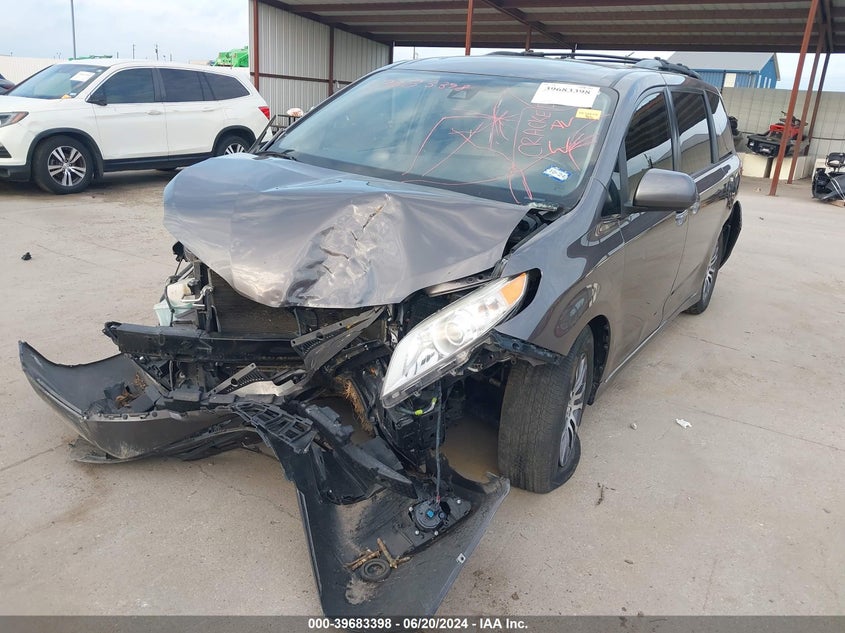 2019 Toyota Sienna Xle 8 Passenger VIN: 5TDYZ3DC2KS995993 Lot: 39683398
