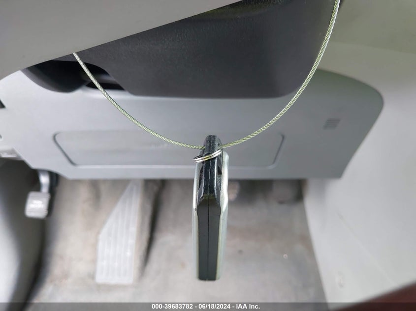 2011 Toyota Sienna Limited V6 VIN: 5TDYK3DC9BS165662 Lot: 39683782