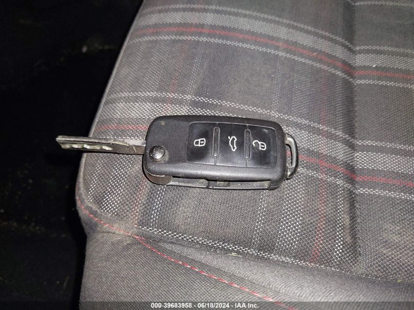 2012 Volkswagen Gti 2-Door VIN: WVWEV7AJ6CW034260 Lot: 39683958