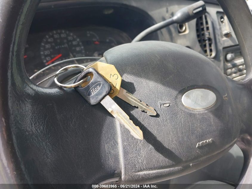 2003 Ford E-350 Super Duty Xl/Xlt VIN: 1FBSS31L93HA96332 Lot: 39683965