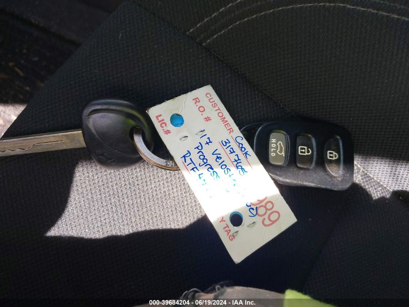 2017 Hyundai Veloster VIN: KMHTC6AD3HU322432 Lot: 39684204