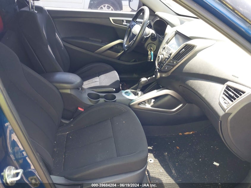 2017 Hyundai Veloster VIN: KMHTC6AD3HU322432 Lot: 39684204