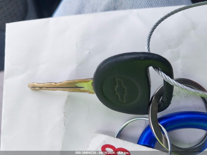 2002 Chevrolet Silverado 1500 VIN: 2GCEC19W621147537 Lot: 39684230