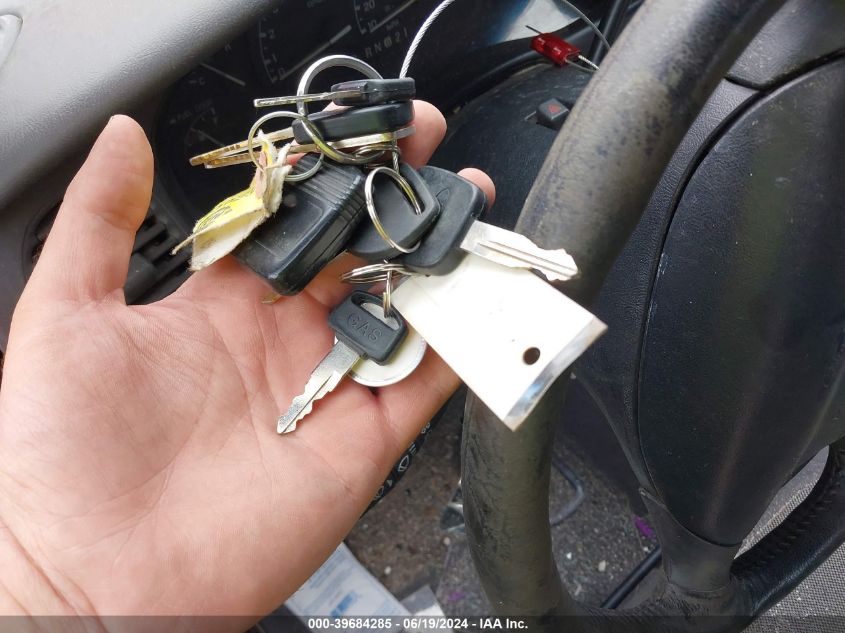 2000 Ford Ranger Super Cab VIN: 1FTZR15X7YPA65357 Lot: 39684285