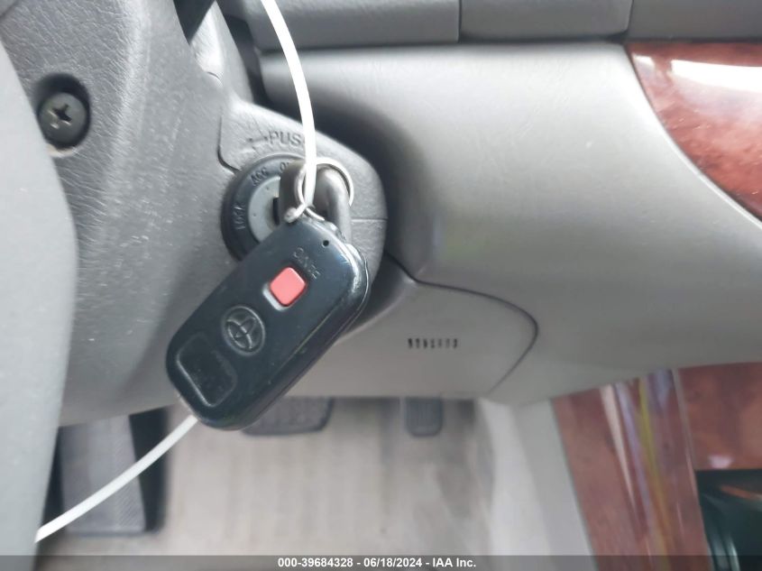 2005 Toyota Camry Xle V6 VIN: 4T1BF30K55U601099 Lot: 39684328