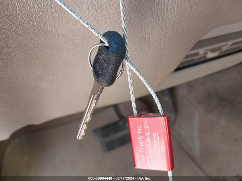 1997 GMC Sierra 1500 Sl Wideside VIN: 2GTEC19R5V1527032 Lot: 39684448