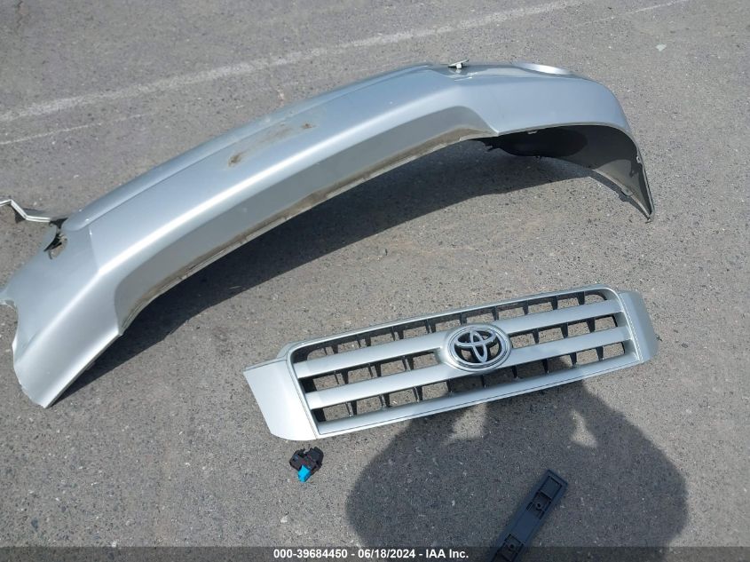 2005 Toyota Highlander Limited V6 VIN: JTEEP21A150102205 Lot: 39684450