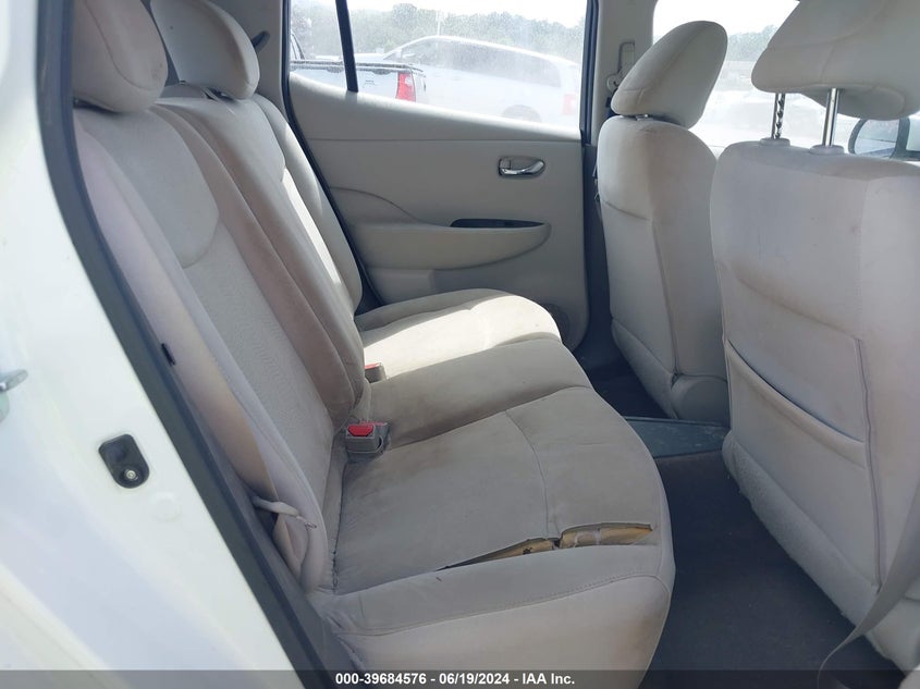 2015 Nissan Leaf Sv VIN: 1N4AZ0CP2FC311820 Lot: 39684576