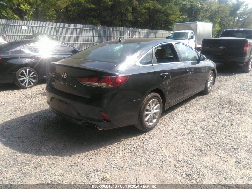 VIN 5NPE24AF4JH677227 2018 HYUNDAI SONATA SE