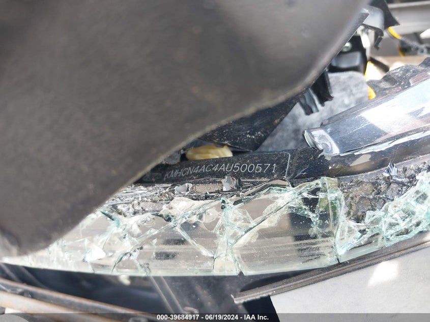 2010 Hyundai Accent Gls VIN: KMHCN4AC4AU500571 Lot: 39684917