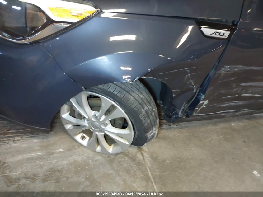 2014 Kia Soul + VIN: KNDJP3A57E7075210 Lot: 39684943