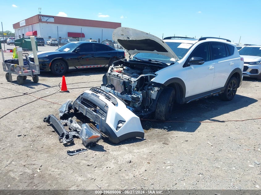 VIN 2T3RFREV9JW788224 2018 TOYOTA RAV4 ADVENTURE