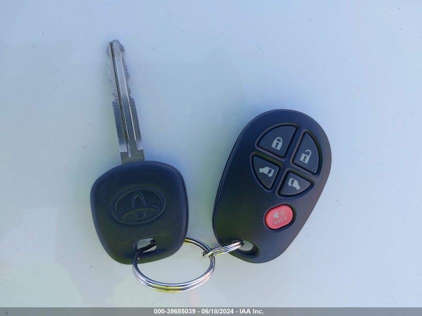 2011 Toyota Sienna Le VIN: 5TDJK3DC2BS026720 Lot: 39685039