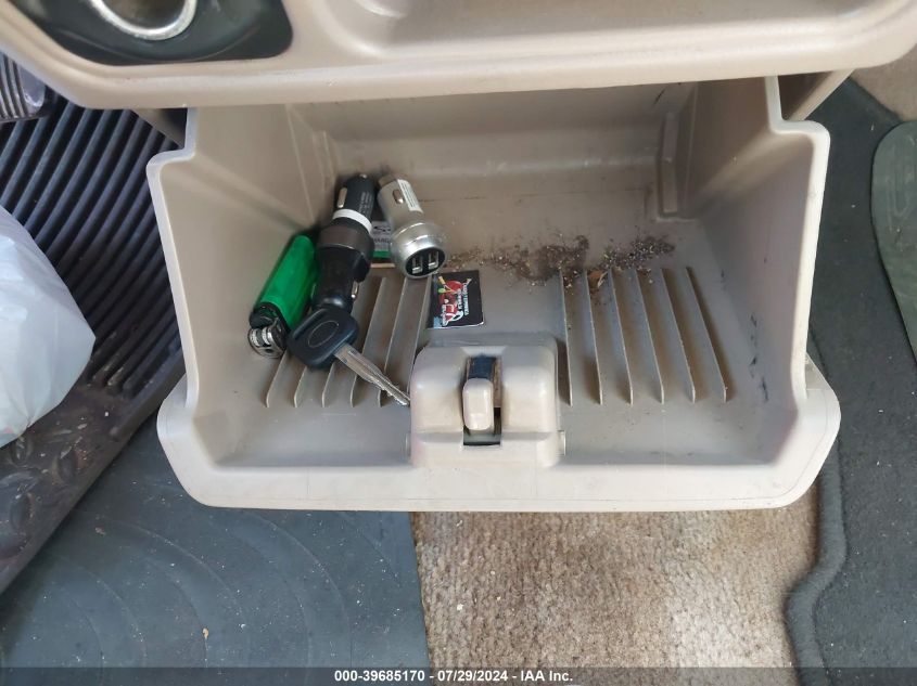 1998 Toyota Sienna Xle VIN: 4T3ZF13C5WU053251 Lot: 39685170