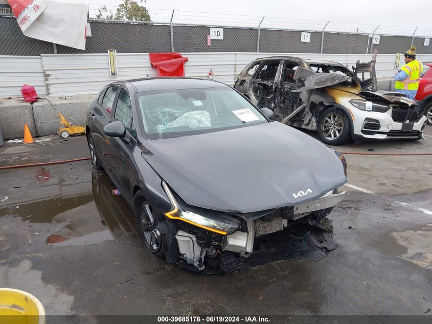 2022 KIA K5 (VIN: 5XXG14J24NG085661)