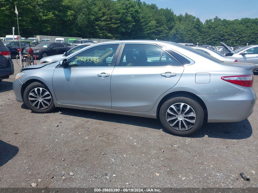 2015 Toyota Camry Le/Xle/Se/Xse VIN: 4T1BF1FK6FU107850 Lot: 39685390