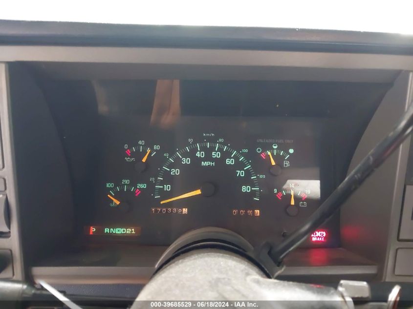 1993 Chevrolet Gmt-400 K1500 VIN: 1GCEK14K6PZ258109 Lot: 39685529