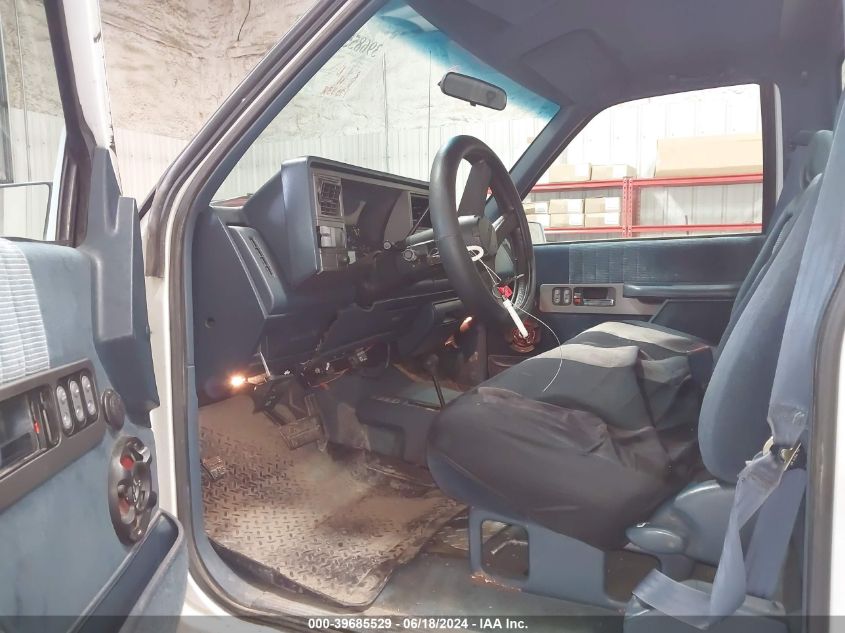 1993 Chevrolet Gmt-400 K1500 VIN: 1GCEK14K6PZ258109 Lot: 39685529