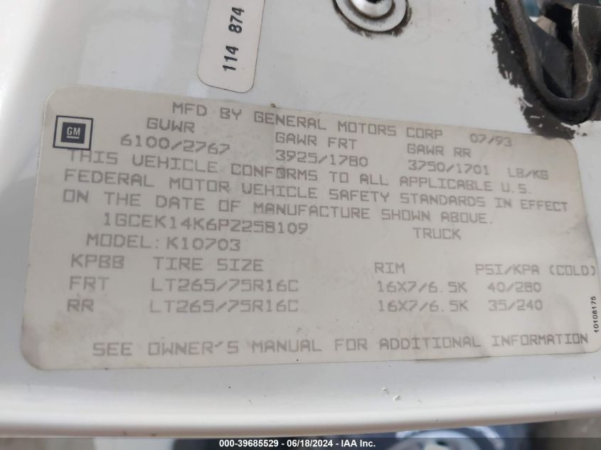 1993 Chevrolet Gmt-400 K1500 VIN: 1GCEK14K6PZ258109 Lot: 39685529