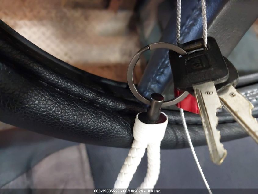 1993 Chevrolet Gmt-400 K1500 VIN: 1GCEK14K6PZ258109 Lot: 39685529