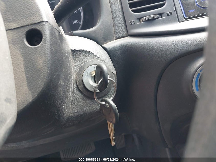 2010 Hyundai Accent Gs VIN: KMHCM3ACXAU162607 Lot: 39685581