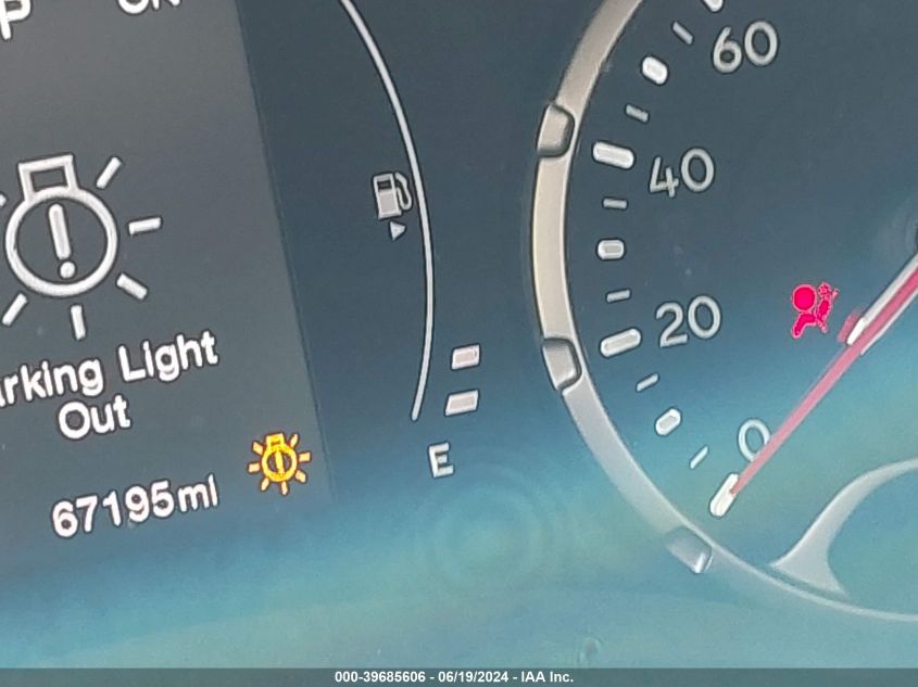 2016 Jeep Renegade Latitude VIN: ZACCJBBT1GPD22163 Lot: 39685606