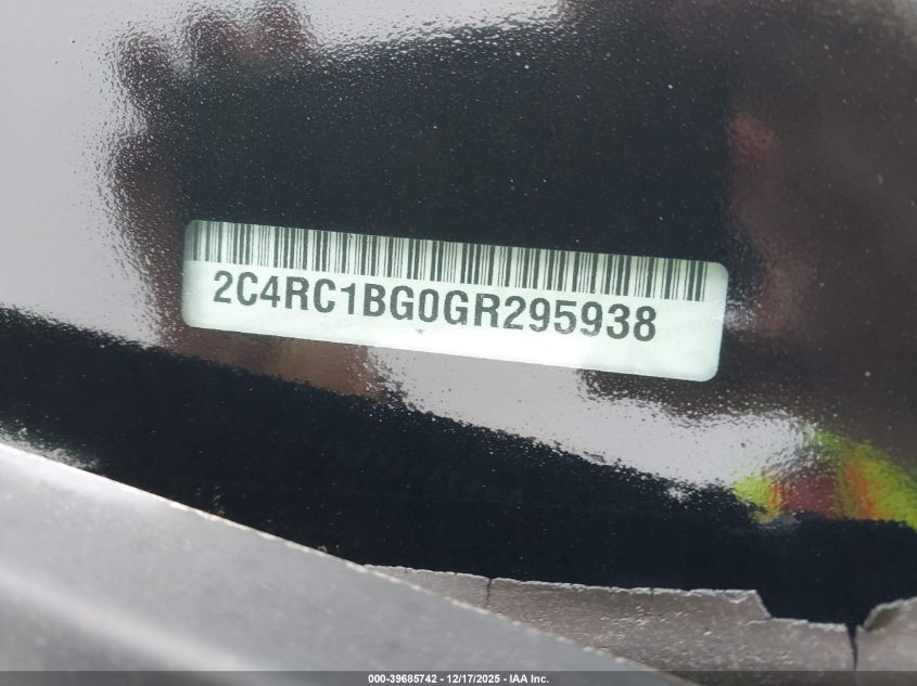 2016 Chrysler Town & Country Touring VIN: 2C4RC1BG0GR295938 Lot: 39685742