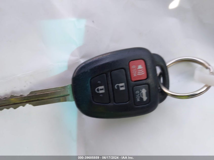 2016 Toyota Corolla S Plus VIN: 5YFBURHE3GP560791 Lot: 39685859