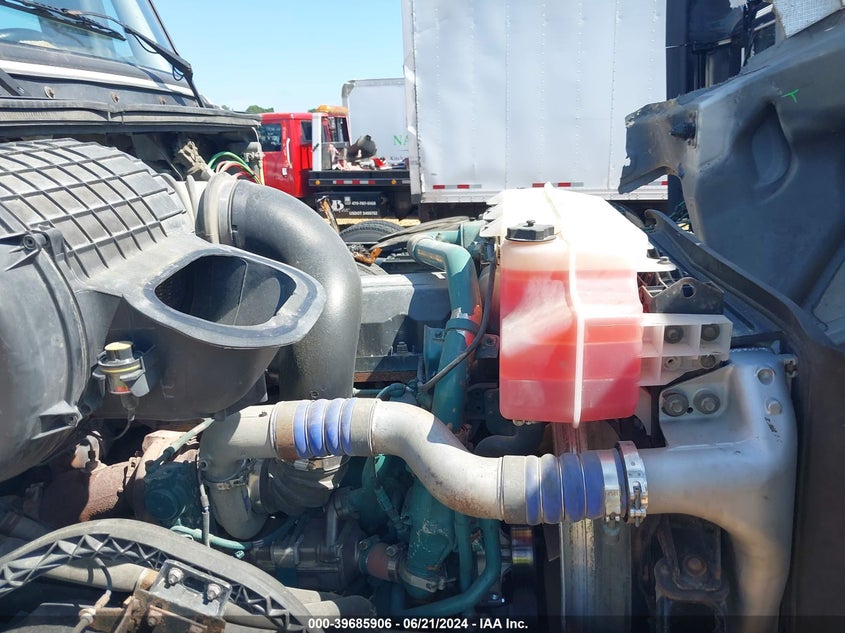 2014 Volvo Vn Vnl VIN: 4V4NC9EH9EN153068 Lot: 39685906