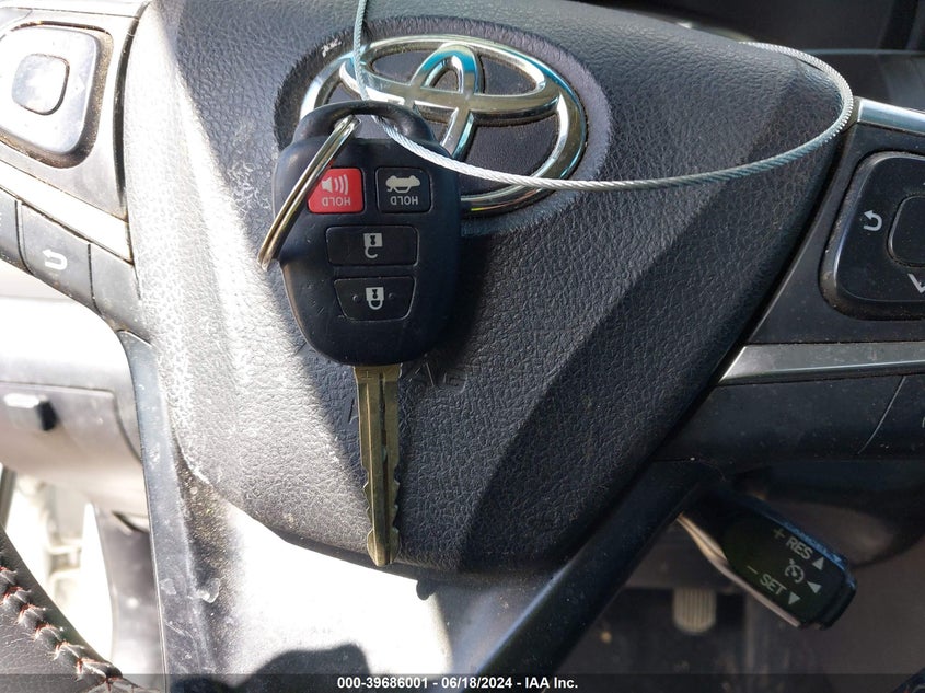 2016 Toyota Camry Se VIN: 4T1BF1FK5GU532588 Lot: 39686001