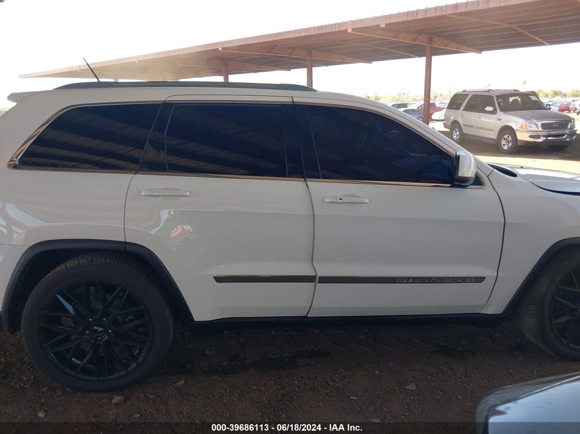 2012 Jeep Grand Cherokee Laredo VIN: 1C4RJEAT1CC104073 Lot: 39686113