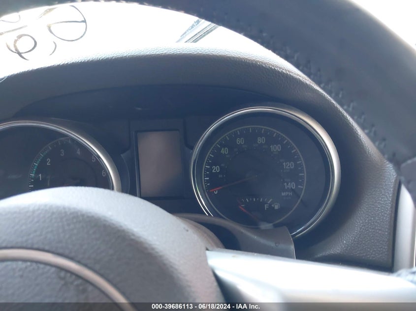 2012 Jeep Grand Cherokee Laredo VIN: 1C4RJEAT1CC104073 Lot: 39686113