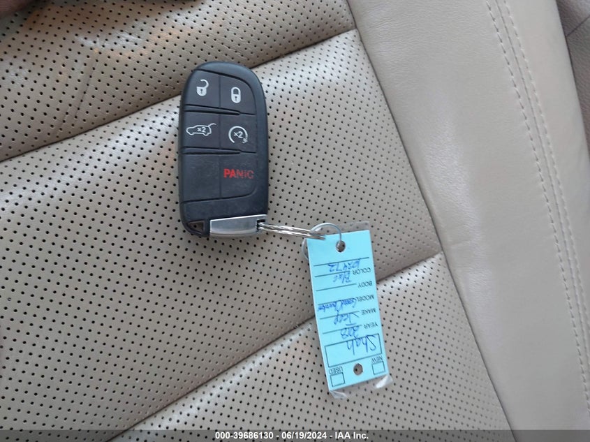 2018 Jeep Grand Cherokee Overland VIN: 1C4RJFCG9JC257058 Lot: 39686130