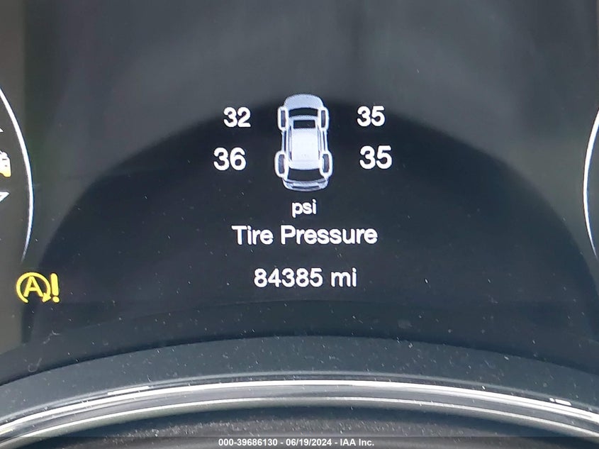 2018 Jeep Grand Cherokee Overland VIN: 1C4RJFCG9JC257058 Lot: 39686130