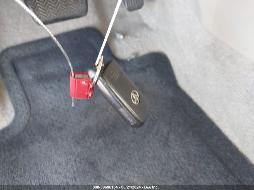 2010 Toyota Prius Iv VIN: JTDKN3DUXA0146870 Lot: 39686134