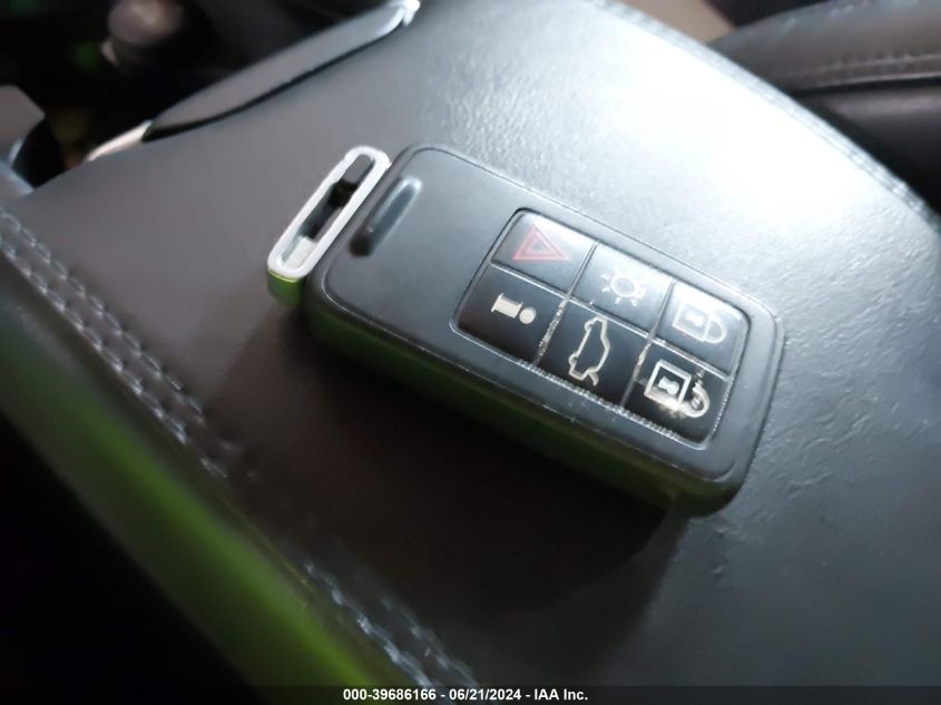 2012 Volvo S60 T5 VIN: YV1622FS4C2055417 Lot: 39686166