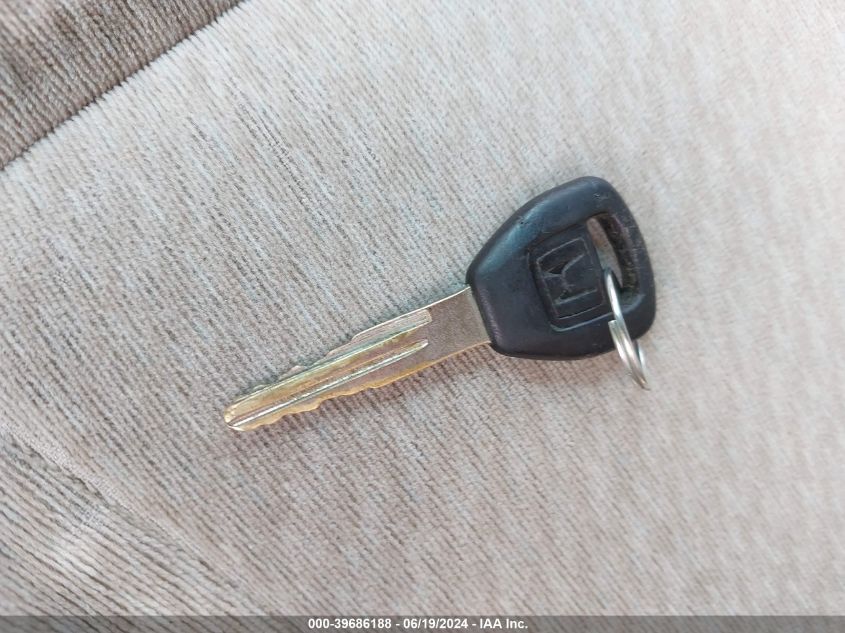 2000 Honda Odyssey Lx VIN: 2HKRL1854YH526439 Lot: 39686188