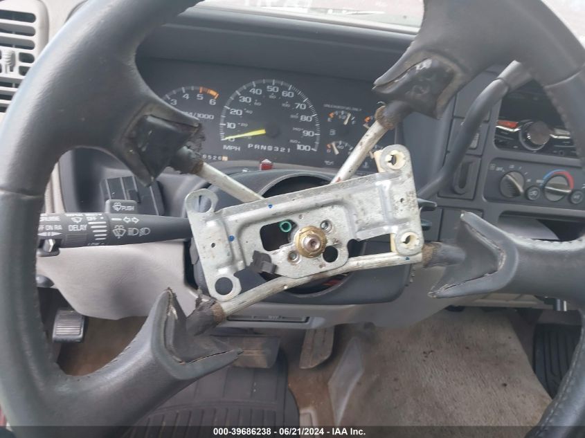 1996 GMC Sierra C1500 VIN: 2GTEC19R7T1542970 Lot: 39686238