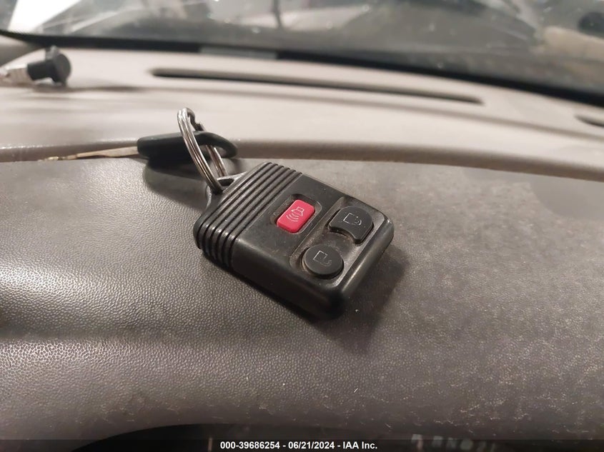 1999 Ford F-250 Lariat/Xl/Xlt VIN: 1FTNX20F7XED55679 Lot: 39686254