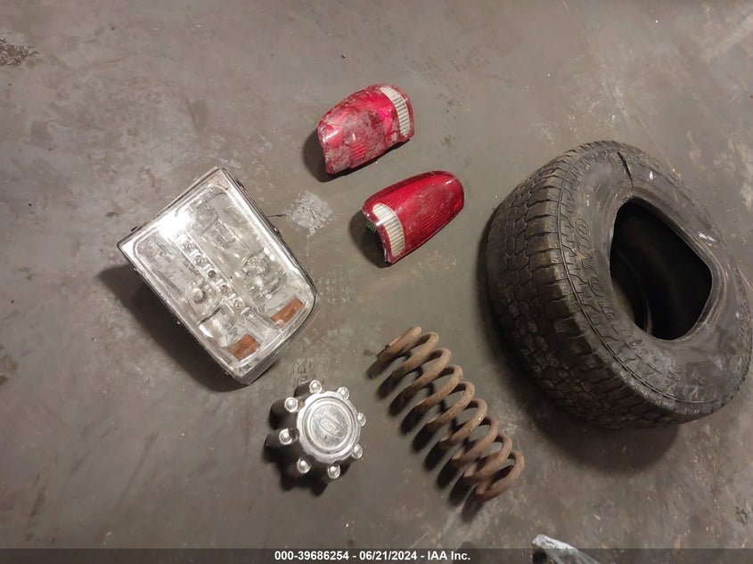 1999 Ford F-250 Lariat/Xl/Xlt VIN: 1FTNX20F7XED55679 Lot: 39686254